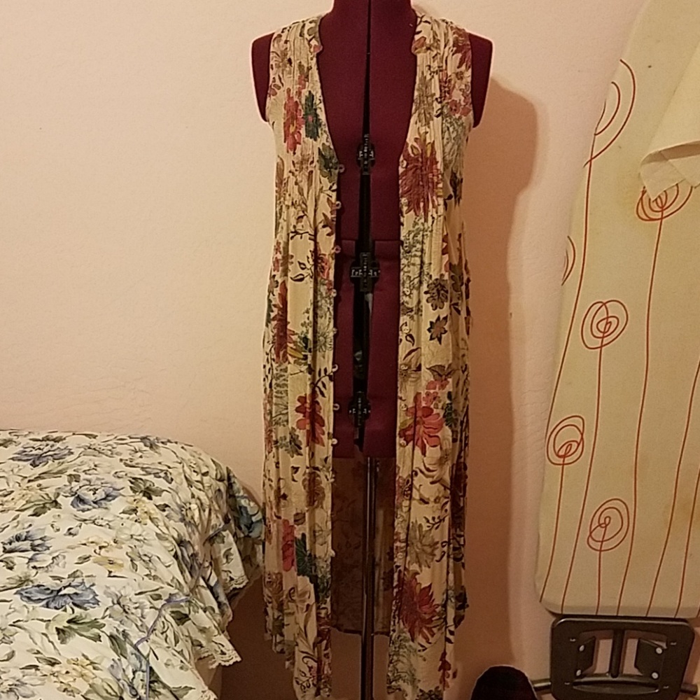 American Rag floral sleeveless cardigan XS